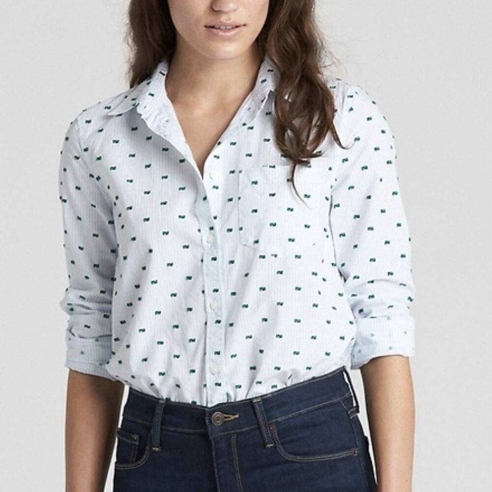 GAP Women’s Sz XS White Blue Striped Textured Clip Dot Fitted Boyfriend Shirt